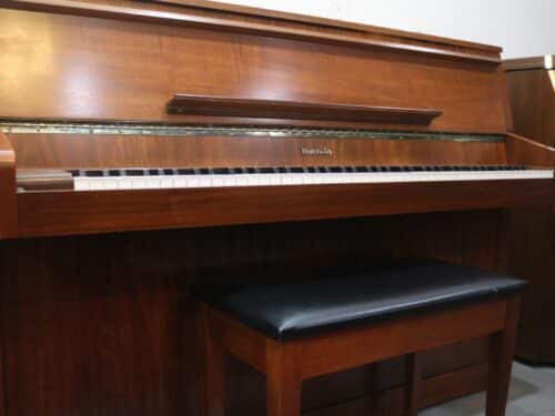 Baldwin 140 small upright piano