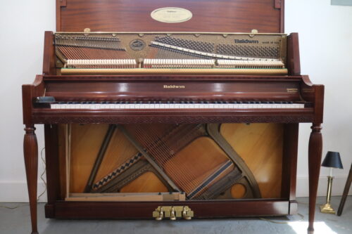 Baldwin piano open